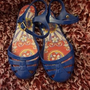 Toddler girls size 26 D&-G jelly sandals